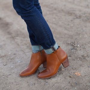 NWT  Madewell Billie English Saddle Boots Women’s Sz 7